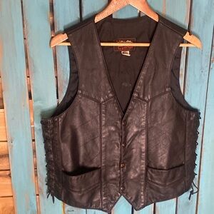 Vintage Hillside Leather black leather motorcycle vest size 42 made USA snap up